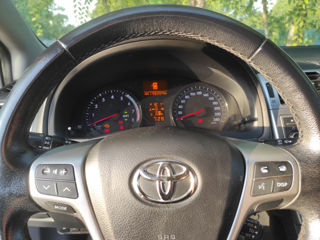 Toyota Avensis foto 4