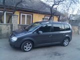 Volkswagen Touran foto 3