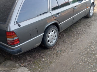 Mercedes Series (W124) foto 4