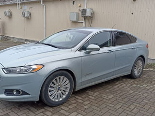 Ford Fusion foto 2