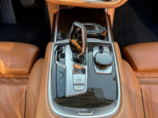 BMW 7 Series foto 13