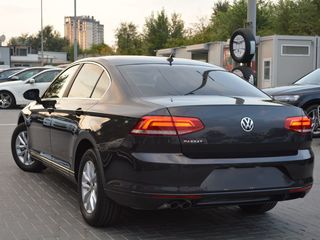 Volkswagen Passat foto 2