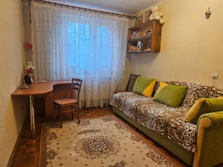 Apartament cu 2 camere, 54 m², Buiucani, Chișinău foto 2