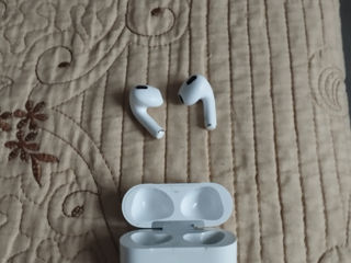 Vînd airpods 3