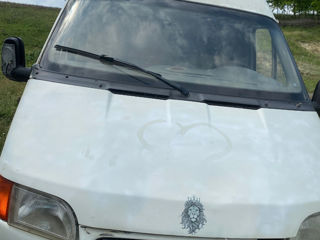 Ford Courier фото 0