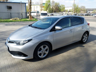 Toyota Auris foto 2