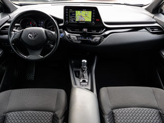 Toyota C-HR foto 1