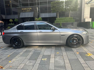 BMW 5 Series foto 3