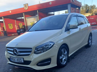 Mercedes B-Class foto 2