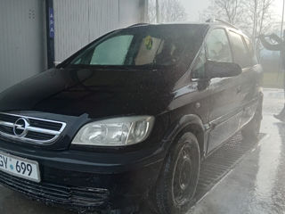 Opel Zafira foto 4