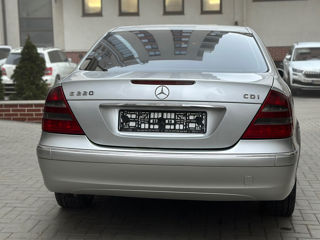 Mercedes E-Class foto 4