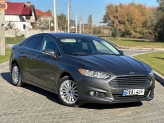 Ford Fusion foto 2