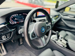 BMW 5 Series foto 14