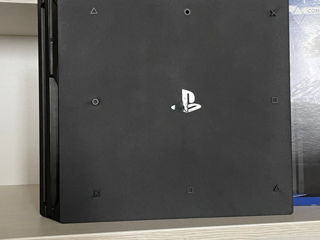 Playstation 4 Pro foto 3