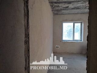 Apartament în com. Băcioi. 280 mp + 6 ari, variantă sură! foto 5