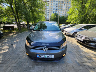 Volkswagen Touran foto 4