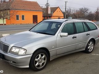 Mercedes E Class foto 2