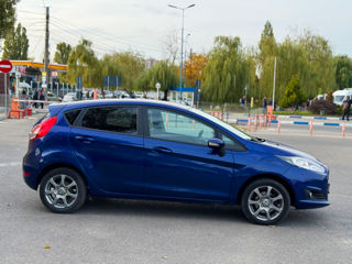 Ford Fiesta foto 4