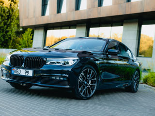 BMW 7 Series foto 2