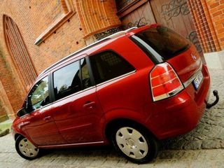 Opel Zafira foto 1