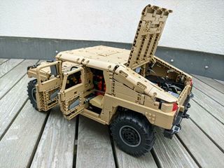 Новый конструктор для взрослых внедорожник Humvee - 4000 деталей foto 6