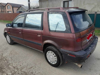 Mitsubishi Space Wagon foto 7