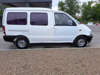 Nissan Vanette foto 4