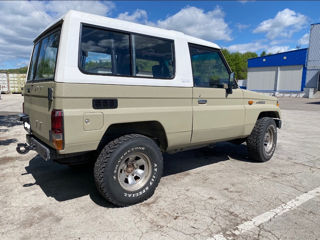 Toyota Land Cruiser foto 7