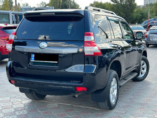 Toyota Land Cruiser Prado foto 3