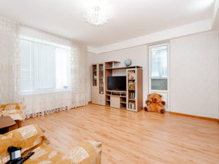 Apartament cu 3 camere, 113 m², Botanica, Chișinău foto 6