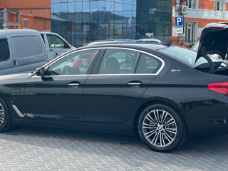 BMW 5 Series foto 8