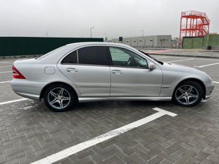 Mercedes C-Class foto 3