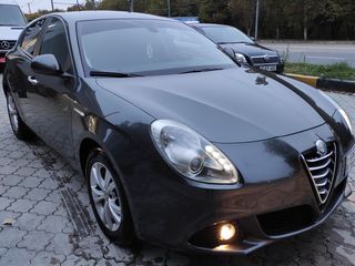 Alfa Romeo Giulietta foto 2