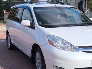 Toyota Sienna foto 6