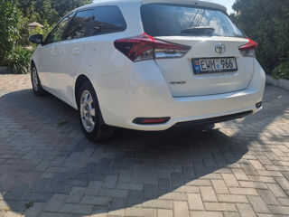 Toyota Auris foto 4