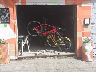 Велосервис (ремонт велосипедов) в центре Кишинева Service biciclete (reparația bicicletelor) foto 2