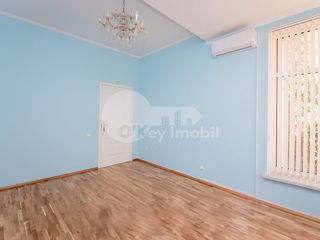 Chirie spațiu comercial, 335 mp,Centru, 3685 € ! foto 4