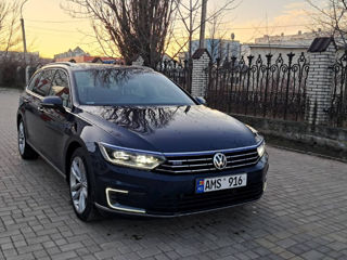 Volkswagen Passat foto 2