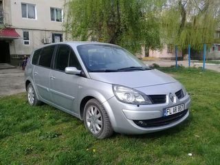 Renault Grand Scenic foto 1