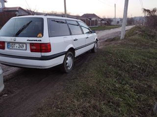 Volkswagen Passat foto 3