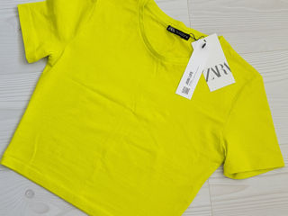 Продаю Новую укороченную футболку Zara. Оригинал! foto 1
