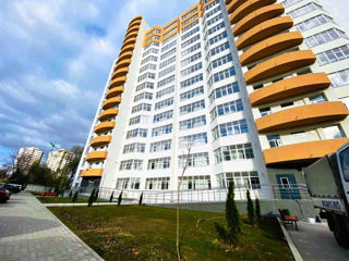 Apartament cu 2 camere, 72 m², Botanica, Chișinău foto 3