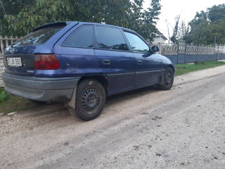 Opel Astra foto 2