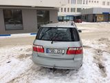 KIA Carens foto 2