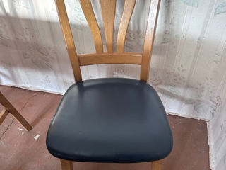 Vand masa cu 6 scaune din lemn masiv foto 1