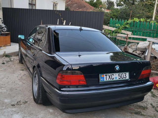 BMW 7 Series foto 4