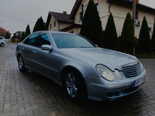 Mercedes E-Class foto 7