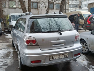 Mitsubishi Outlander foto 5