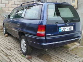 Opel Astra foto 2