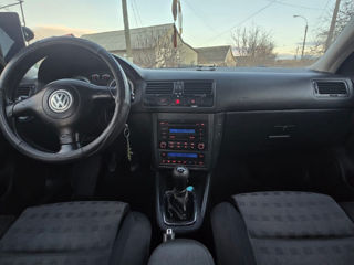 Volkswagen Golf foto 8